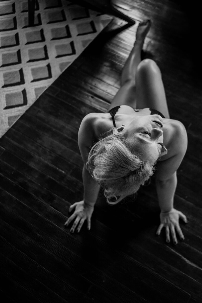 Tori_Boudoir2023-129