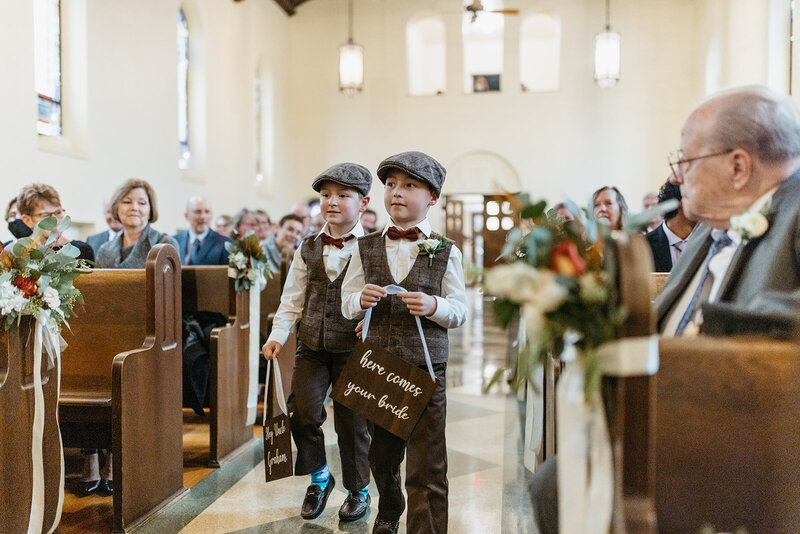 chapel-ring-bearers