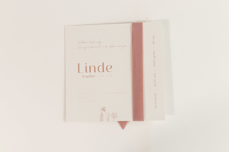 Letterpress-geboortekaartje-oudroze-Linde-met-bloemetjes-en-strik-6