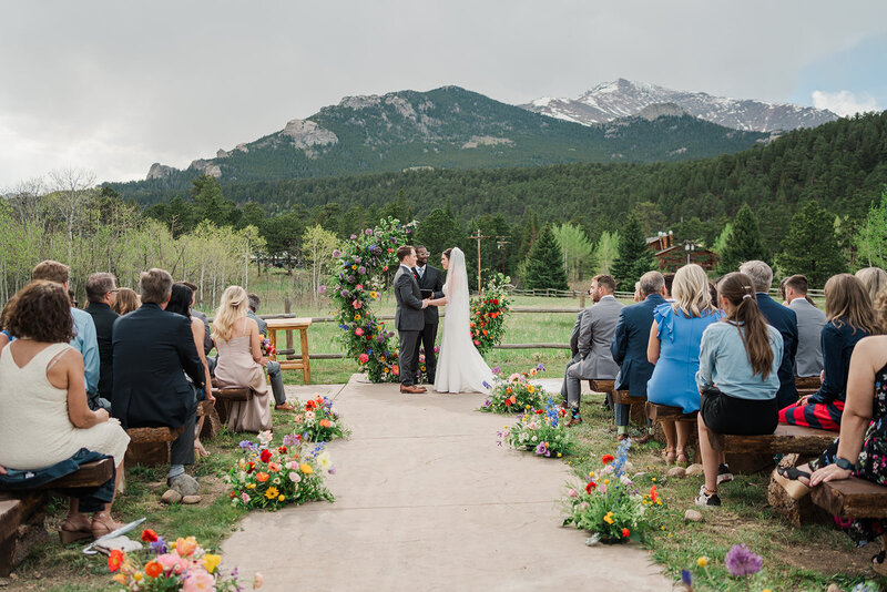 Experience the thrill of an adventure elopement with Sam Immer Photography. Let us help you plan and capture your intimate and personalized ceremony in the stunning natural landscapes of Colorado.