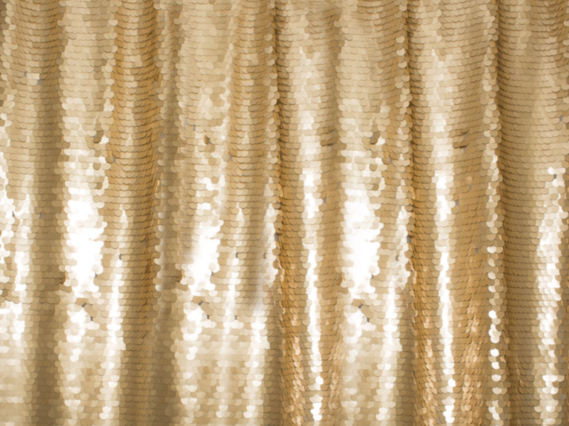 Honey-Sequin-Backdrops-BananaWhoBooth