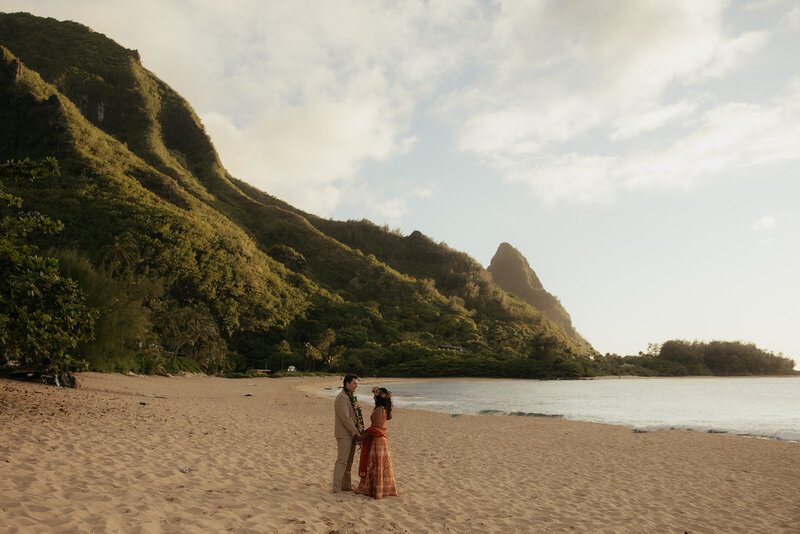Hawaii Elopement Photographer