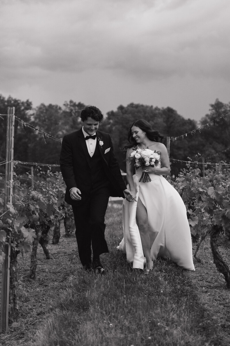 Debbie Elisa Photography - Virginia Wedding PHotographer - Morais Vineyard (16 of 16)