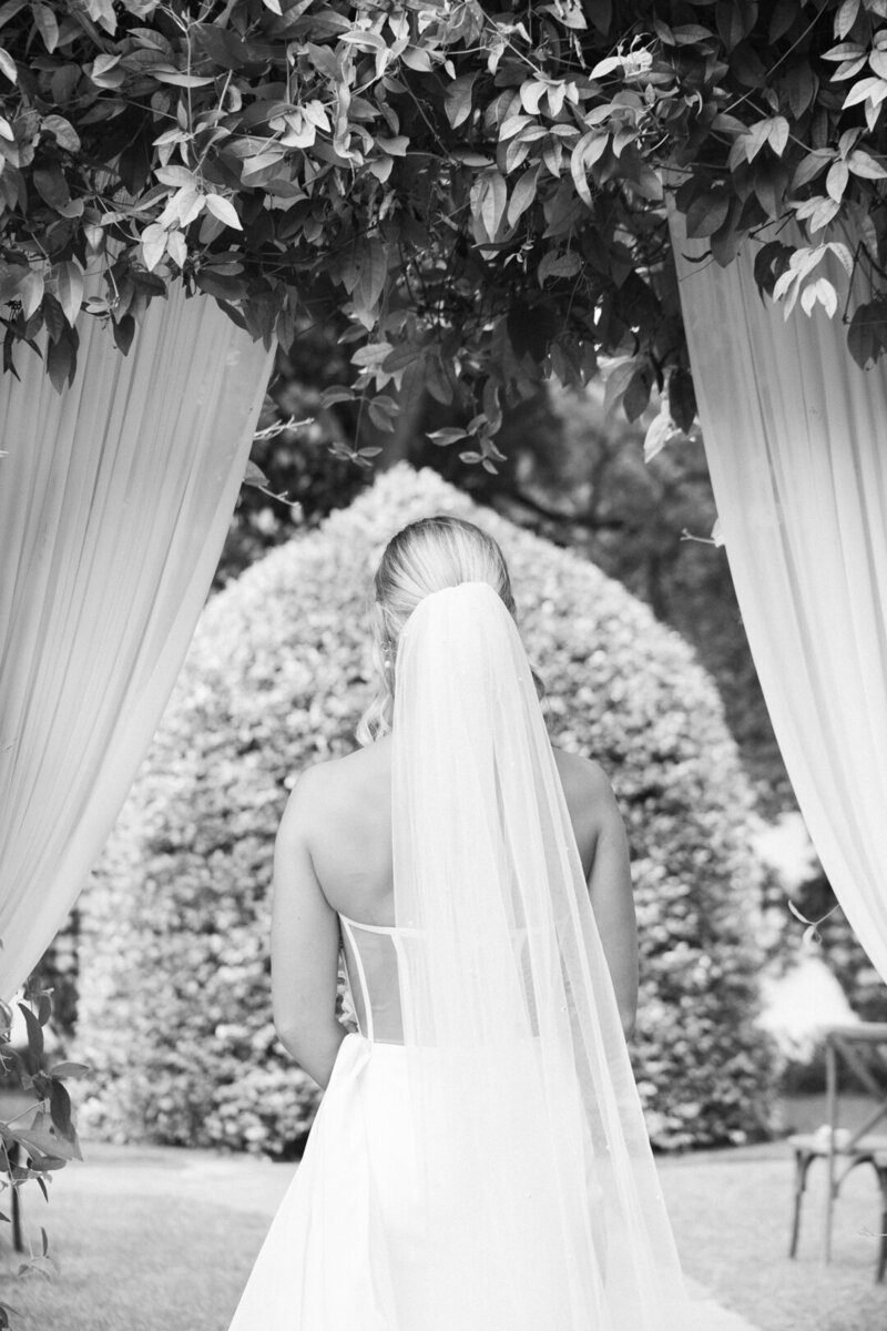 New Braunfels Wedding Photographer Capturing Timeless Love Stories. 