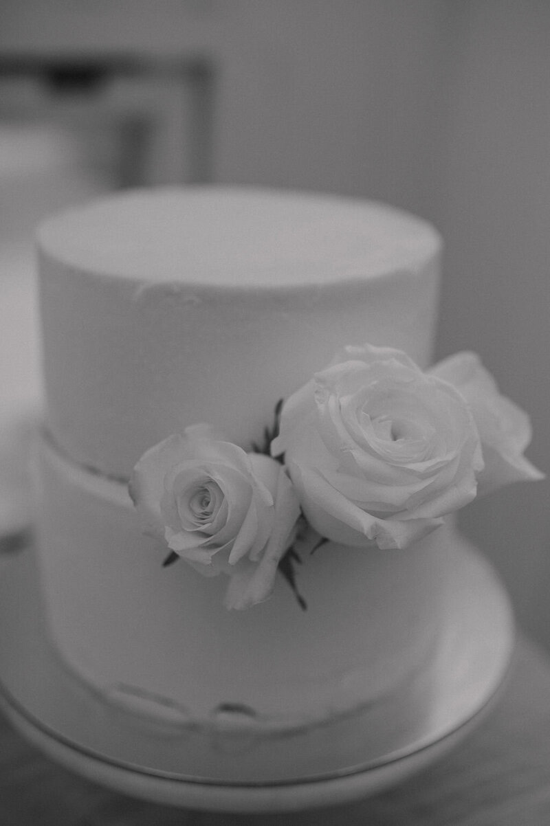 simple wedding cake