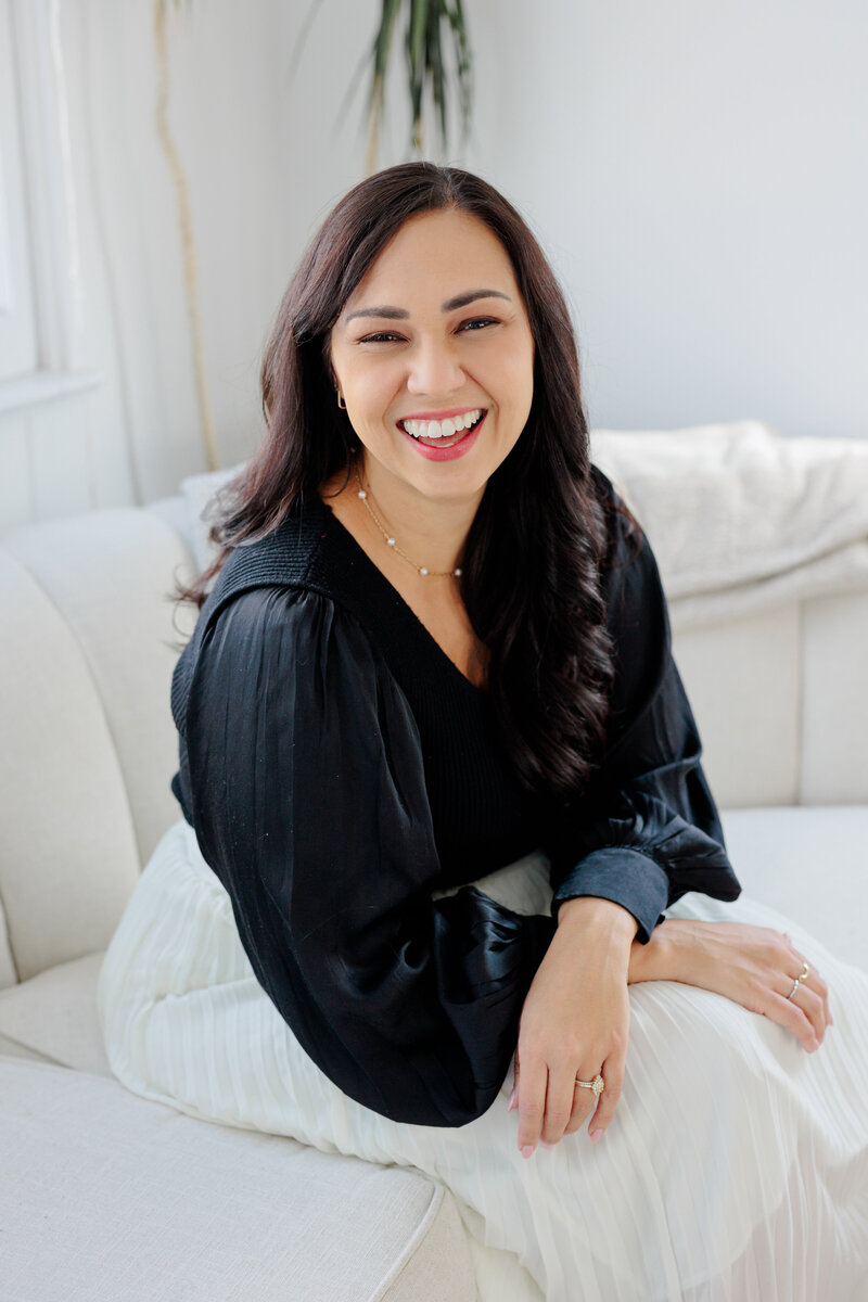 Kimberly is a Philadelphia based wedding photographer who would love to travel for your destination wedding.
