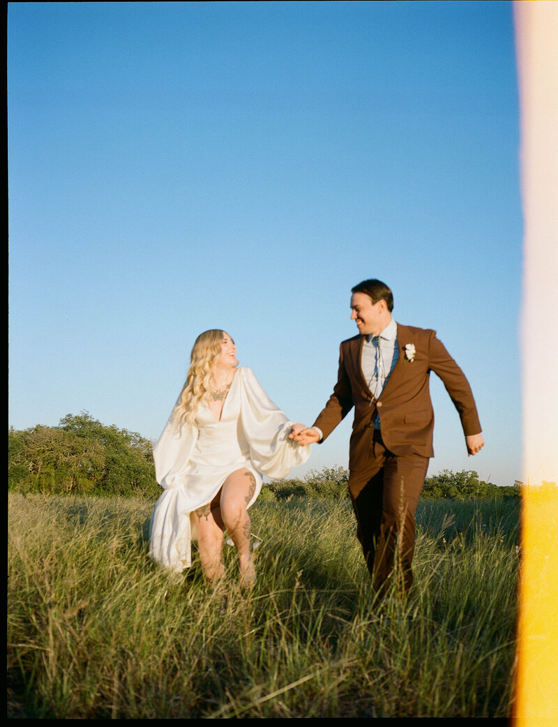 Talia&GabeWeddingPhotos_Previews_AustinWeddingPhotographer_HereafterFilms-66