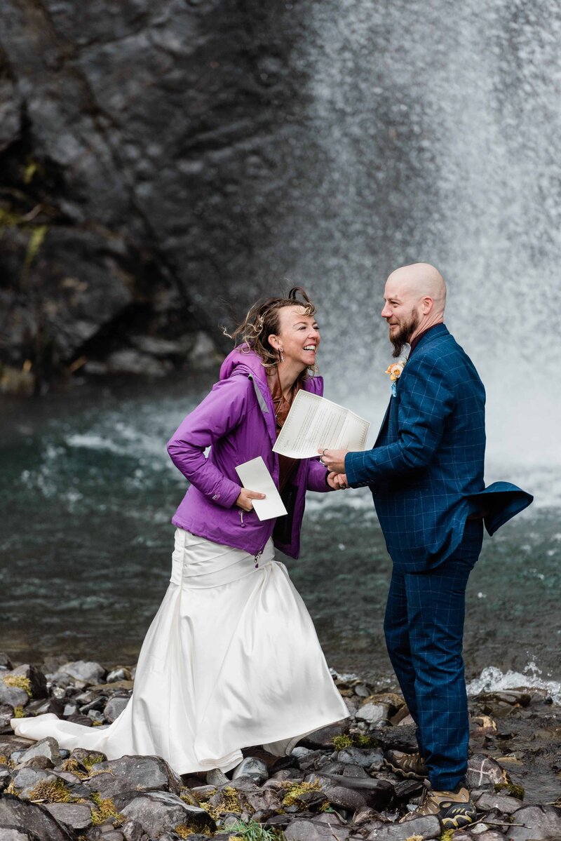 Southern-based-Adventure-Elopement-photographer-who-travels-to-Alaska