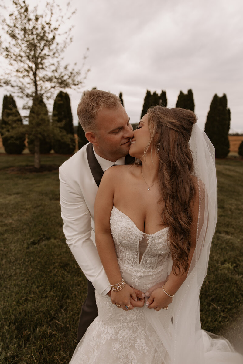 Wedding Photographers in Evansville, Indiana