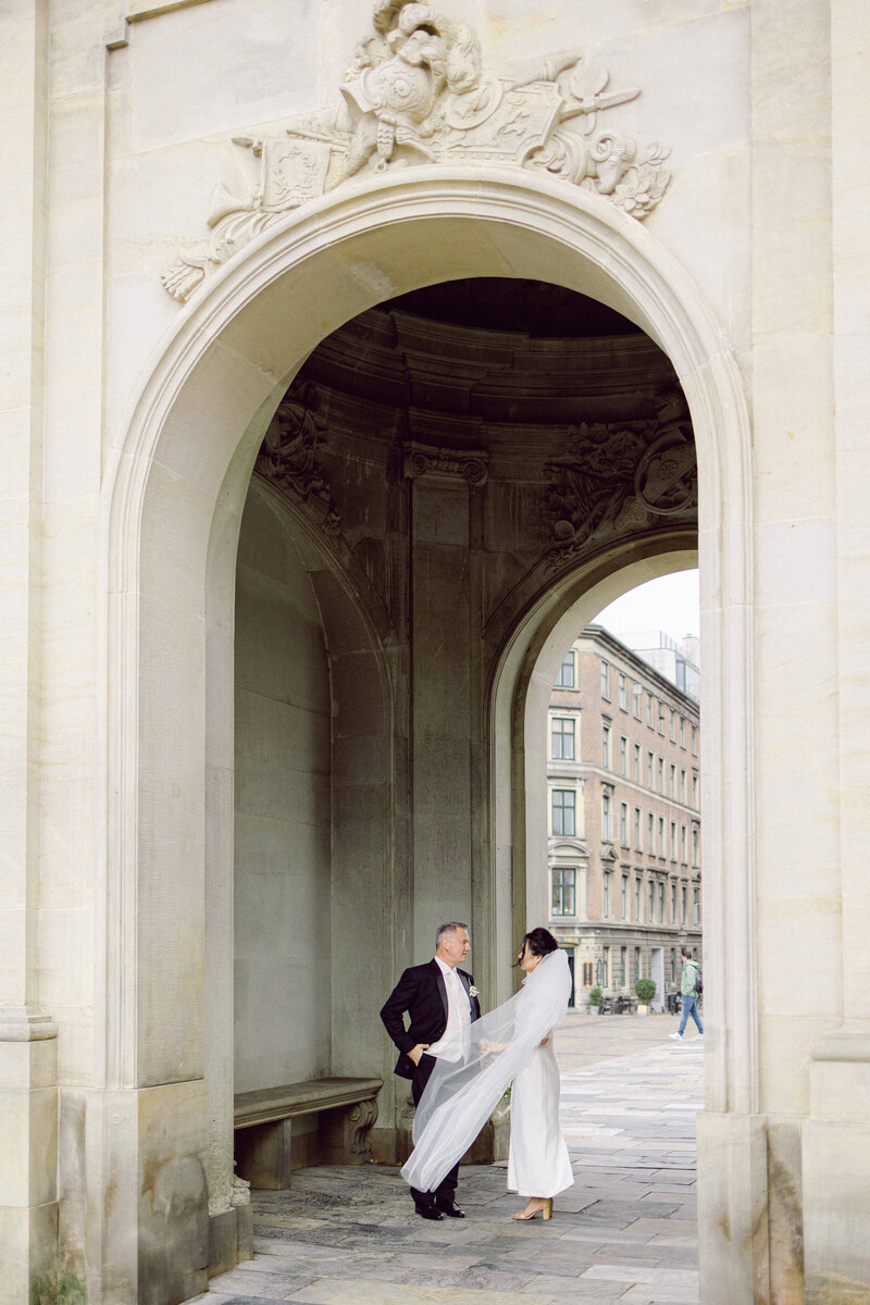 bride and groom wedding in museum chic style