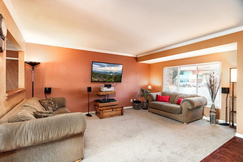 2238 S Deframe Way-004-12-Living Room-MLS_Size