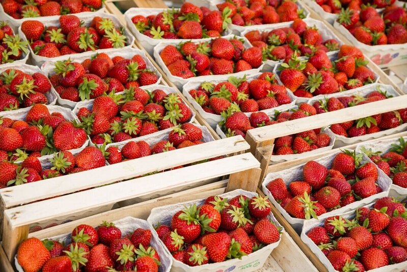 Strawberries-in-a-tray-6196661