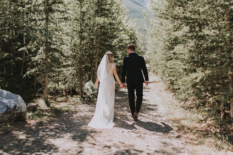 canmore-wedding-at-the-malcolm-hotel-2