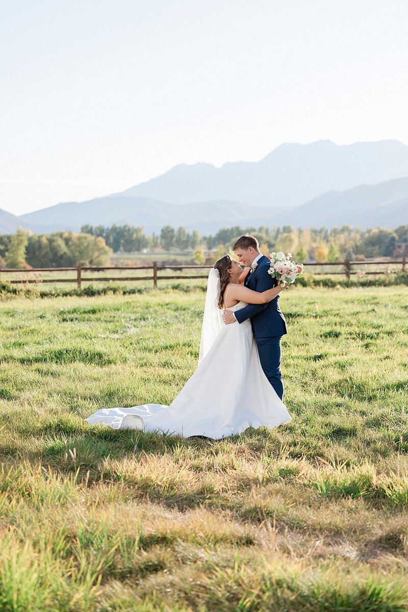 utah-wedding-candles-13