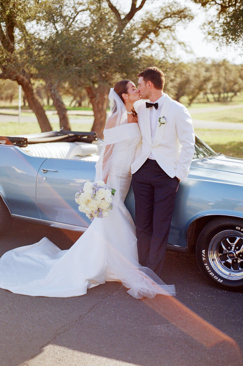 Emily-and-Colton-2024-Ma-Maison-Wedding-Venue-in-Dripping-Springs-Texas-019