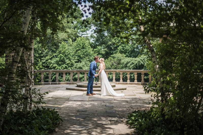 Couple kisses at Stay Hywet 