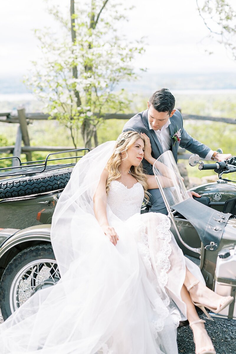 lambs-hill-micro-wedding-elopement-beacon-hudson-valley-29