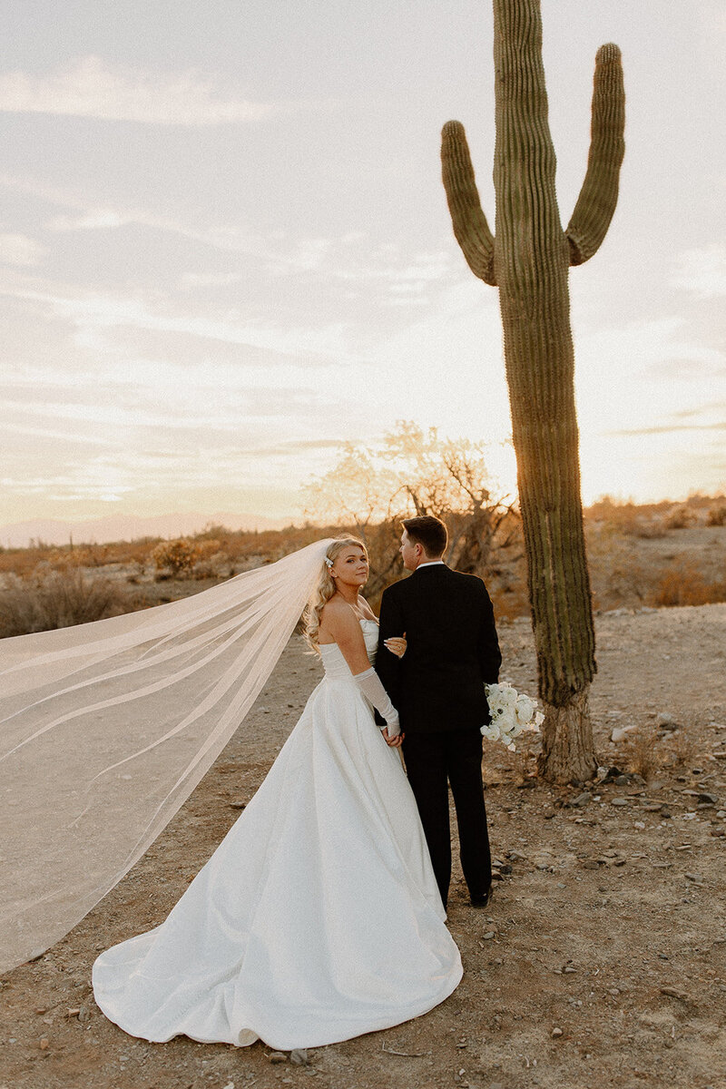 kelsey-kohl-wedding-preview-taylorraephotofilm-136