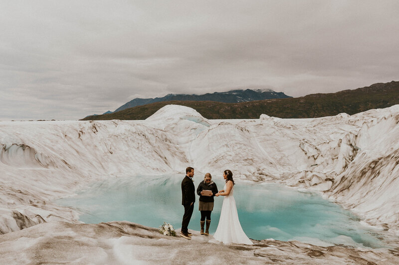 elopement on glacier
