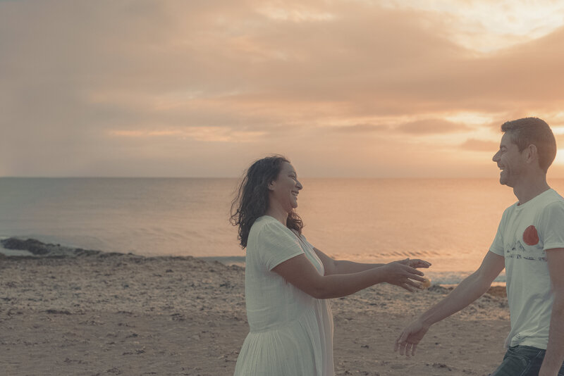 Un mariage sur une plage de Bretagne.