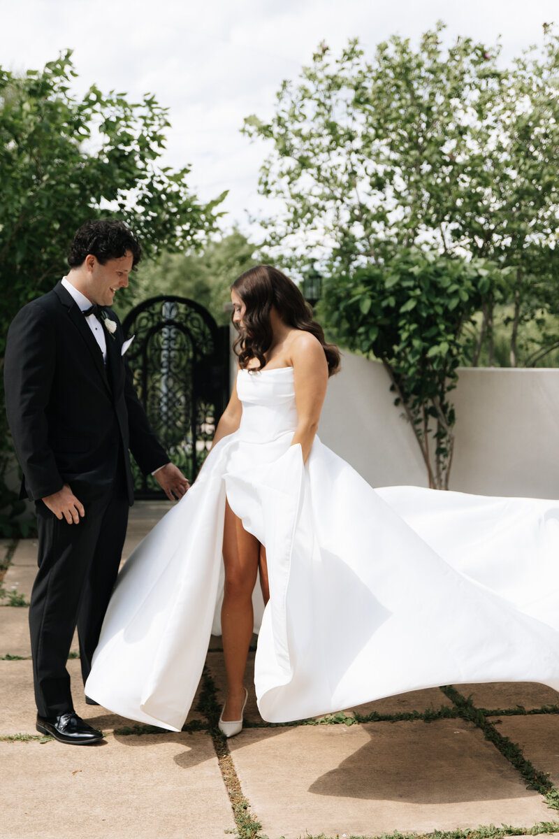 Debbie Elisa Photography - Virginia Wedding PHotographer - Morais Vineyard (5 of 16)