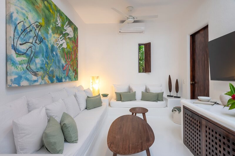 04-5-2-Careyes-Mexico-Properties-Villas-Casa-Selva-220405_8247