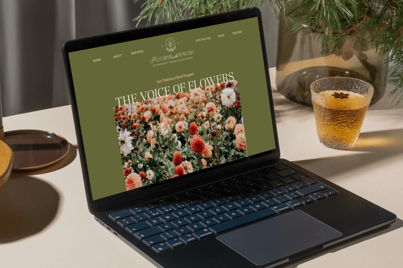 Script logo design for a champagne wall company