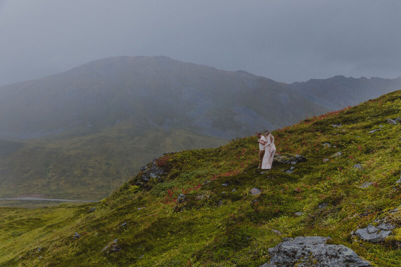 Alaska-Hatcher-Pass-Waterfall-Engagement-T&E_33