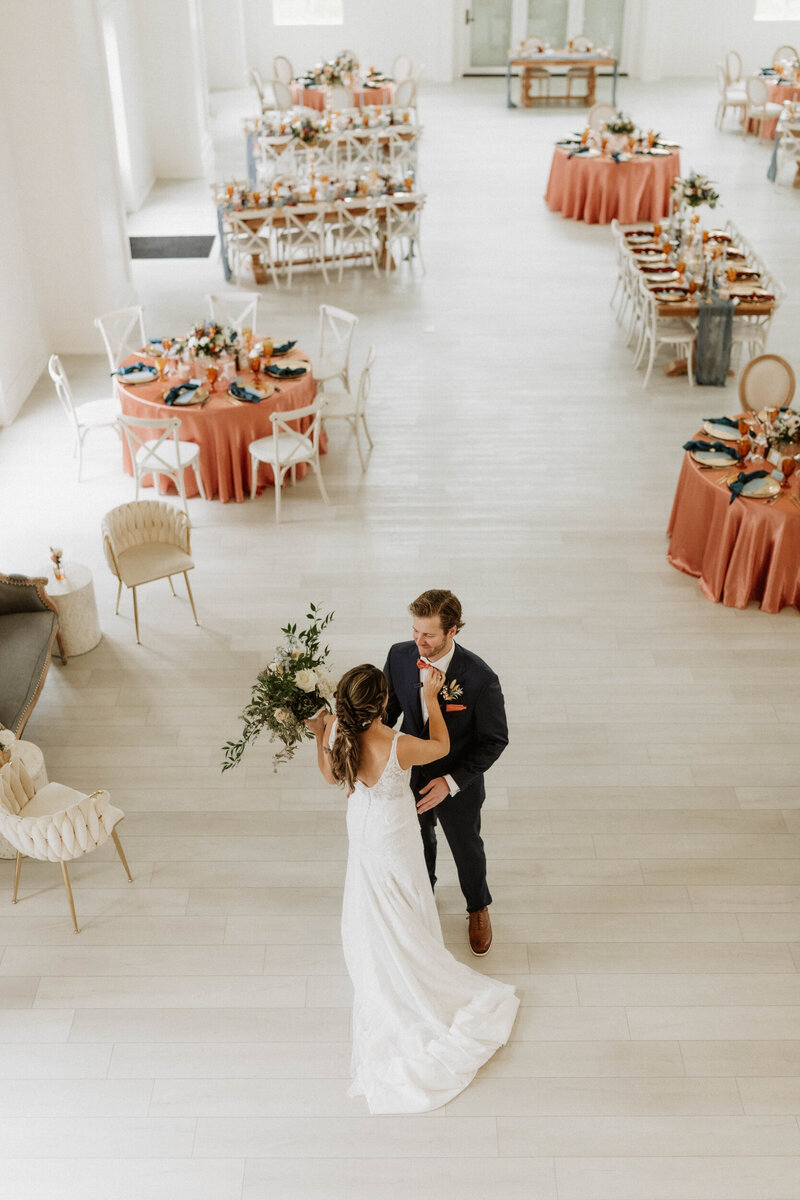 Etre farms Michigan wedding venue saint joseph st luxury barn all inclusive photography photographer -27