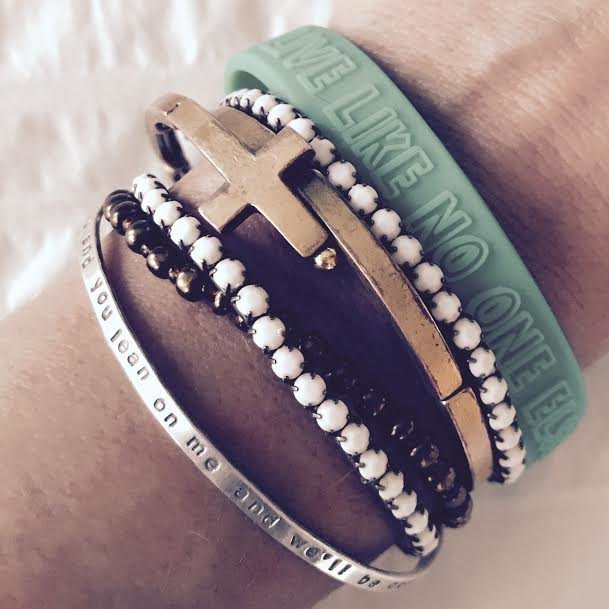 a-dreamer-and-a-doer-professional-organizer-instagram-post-bracelet