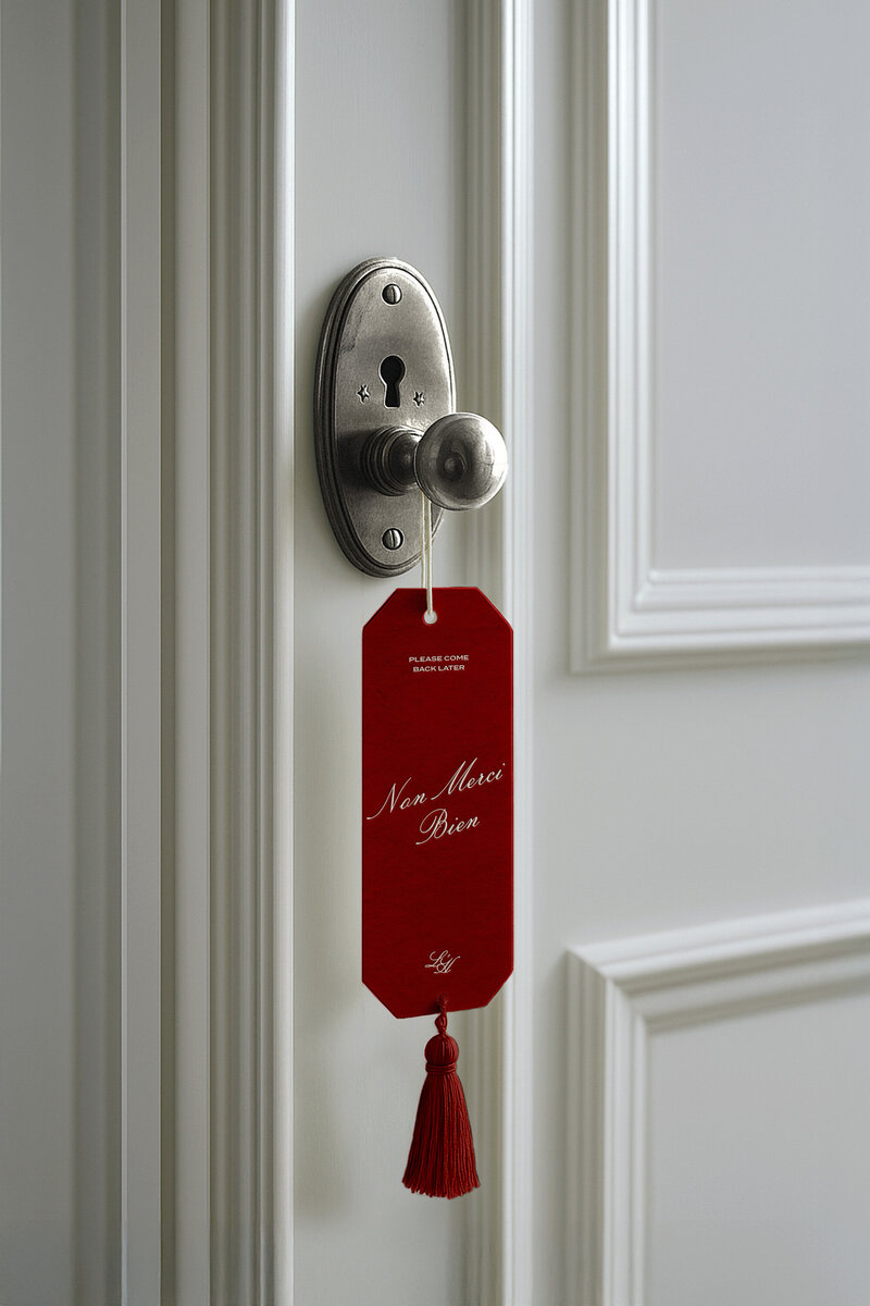 Luxury-Door-Hanger-Brand-Mockup-PSD-DoNotDisturb-Saffron-Avenue