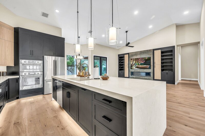 6421 E Winchcomb Dr-21