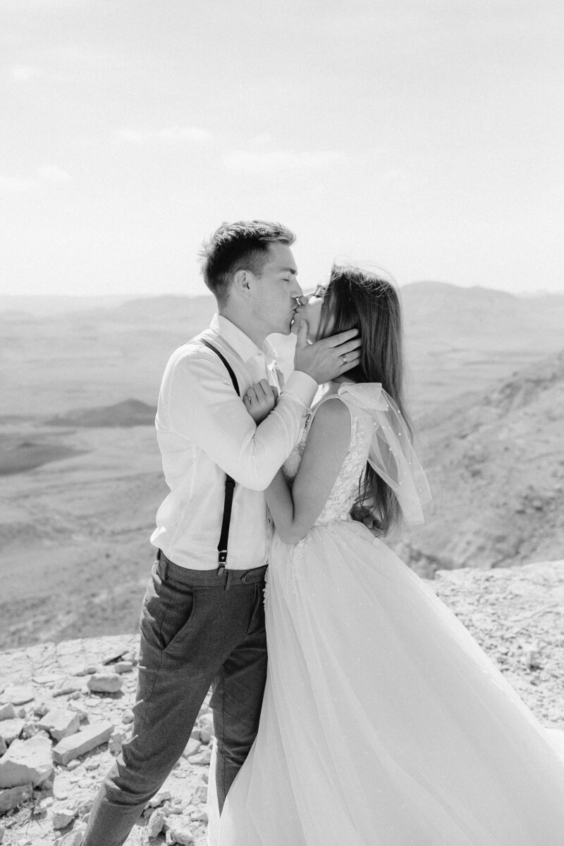 groom-kissing-bride