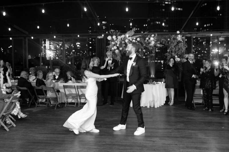 rooftop-wedding-first-dance-nyc-night