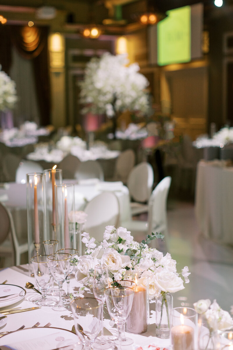 toronto-wedding-photographer-richelle-hunter-michael-bianca-liuna-station-Kendon Design Co. GTA Niagara Florist Wedding Planner-828