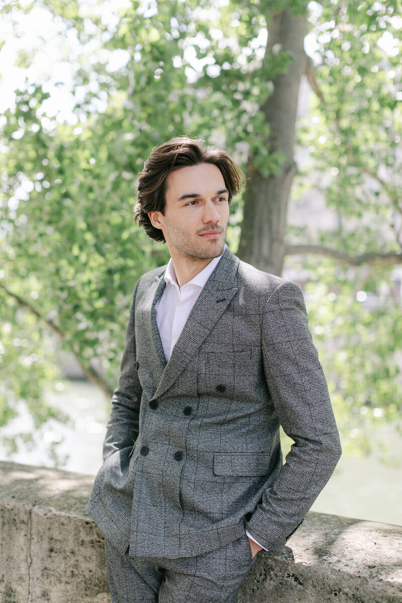 paris-groom-grey-suit