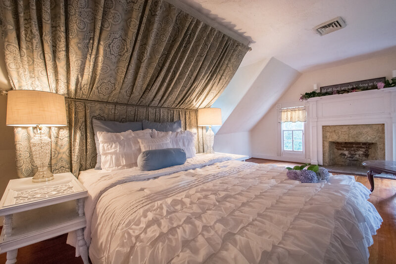 Honeymoon Room 3