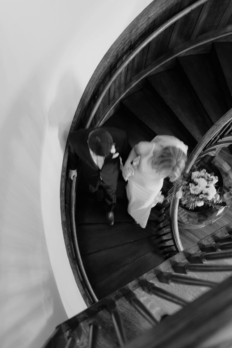 Classic and editorial wedding photography at Creighton Campus, St. John's Church, Happy Hollow Club and Joslyn Art Museum in Omaha, Nebraska. Luxury wedding photographer serving Lincoln, Aspen, Vail, Colorado, Chicago and Kansas City. Midwest and destination Wedding Photographers