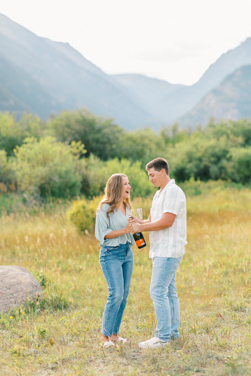 Estes-Park-Engagement-Photography-11