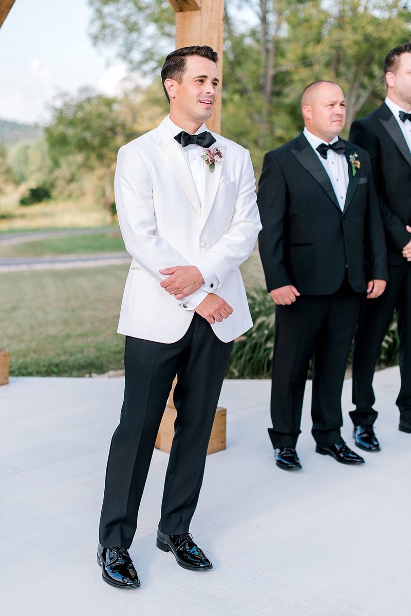 Bloomington_Indiana_The_Wilds_Wedding_Event_Chic_Barn_Weddings_19