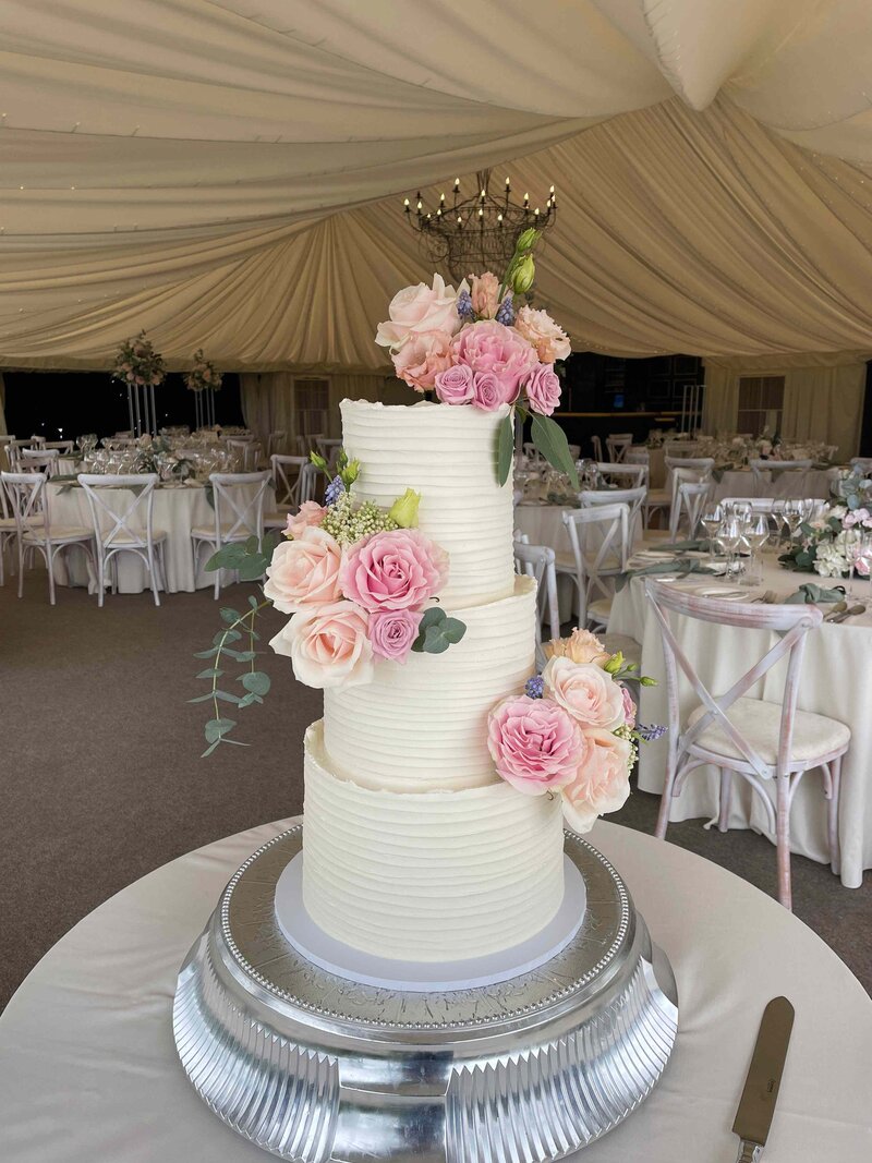 wedding and celebration cakes cambridgeshire