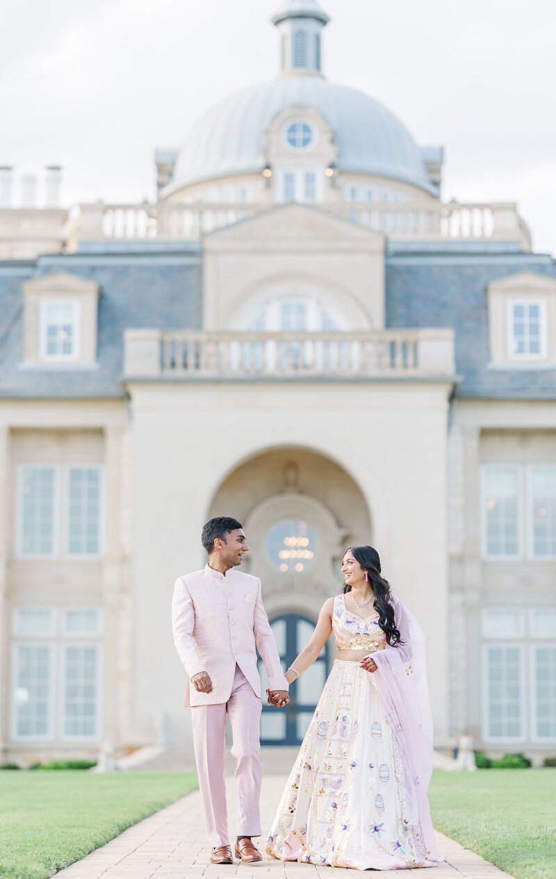 Daylight-outdoor-engagement-couple-photography