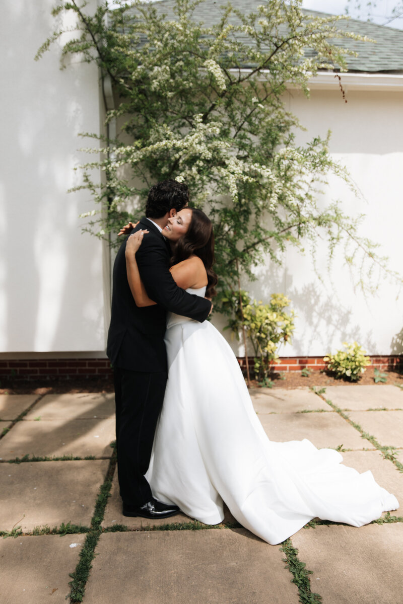 Debbie Elisa Photography - Virginia Wedding PHotographer - Morais Vineyard (4 of 16)