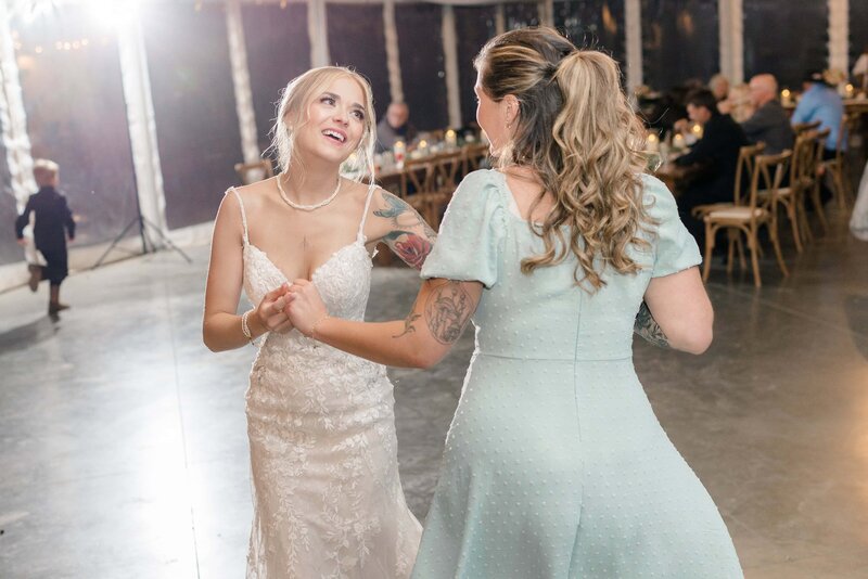 Edmonton Wedding Photos - Pine and Pond Wedding Venue (206)