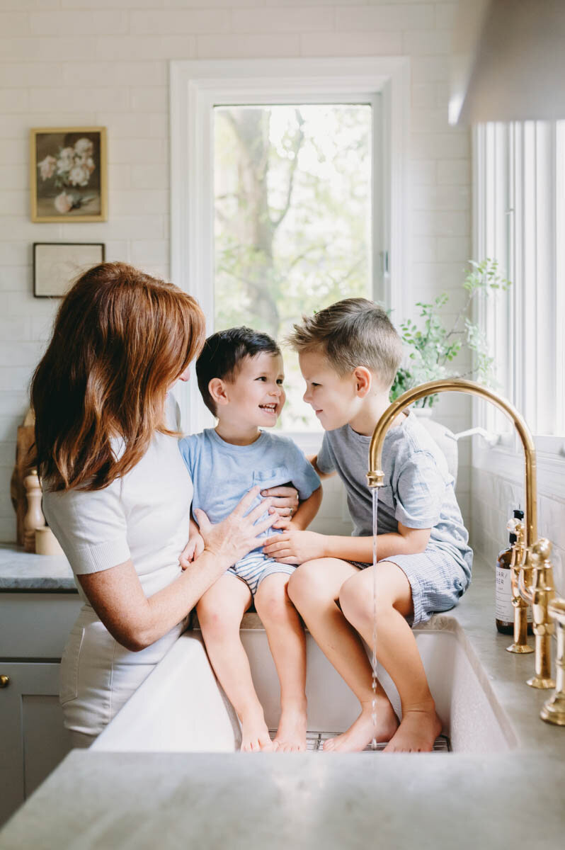 Pierce-family-kitchen-lifestyle-arlington-va