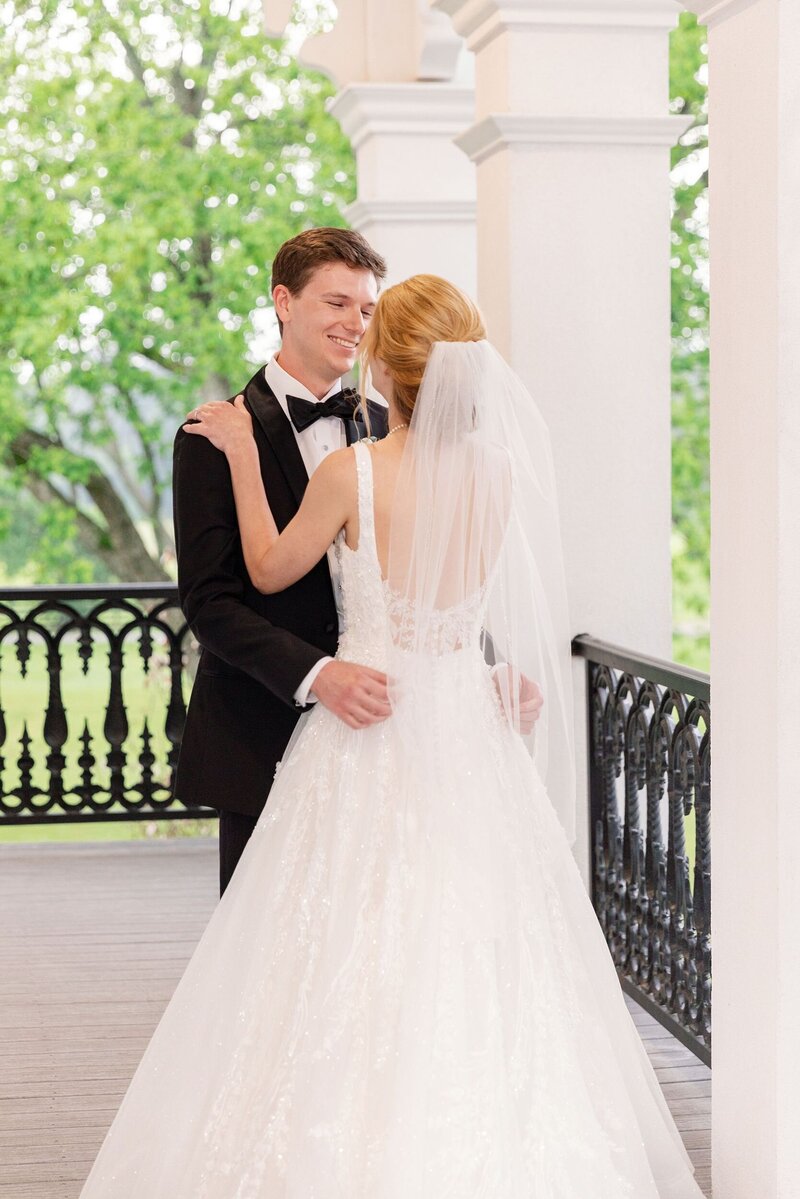 Birde and groom first look