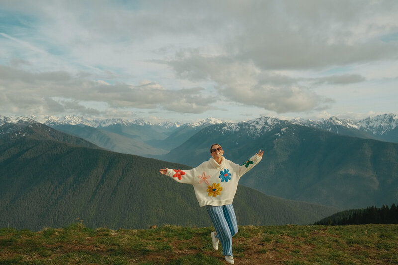erin putting feet into pool