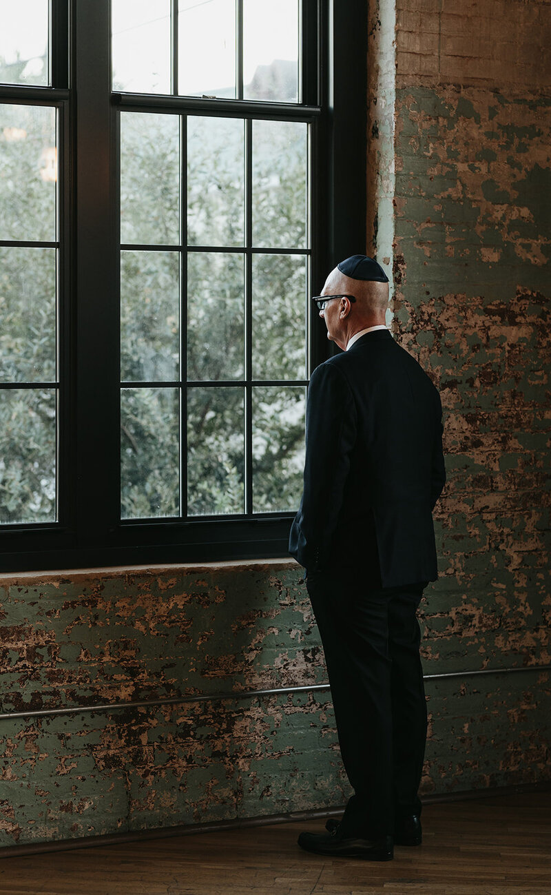 The-Cedar-Room-Candlelit-Moody-Wedding-Madeline-Eric-383