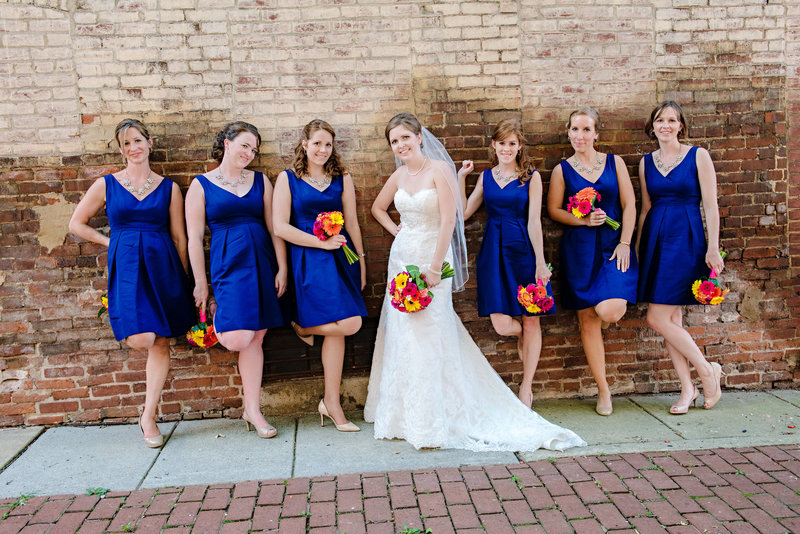 JandDstudio-wedding-photogrphy-york-pa-outdoor-bride-bridesmaids