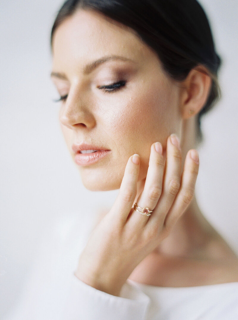 seattle-wedding-photographers-seattle-bridal-beauty